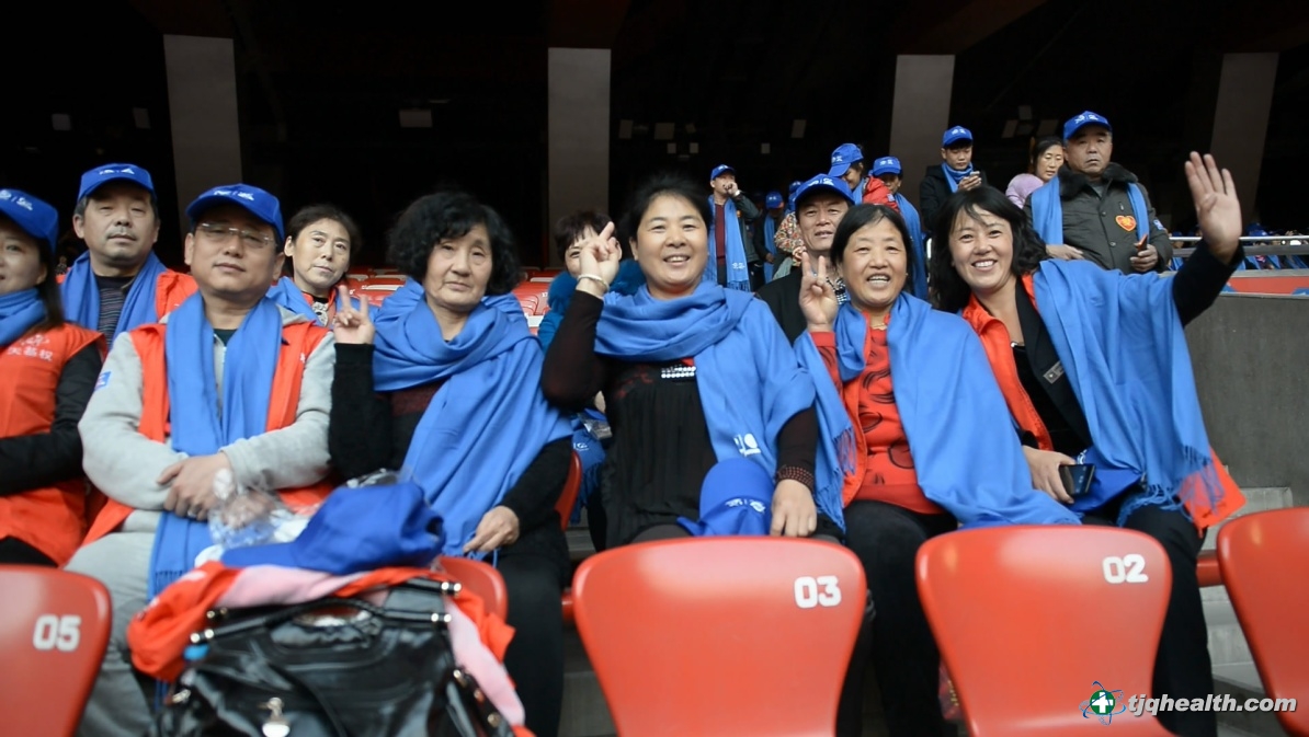 天基权万千爱心汇聚鸟巢