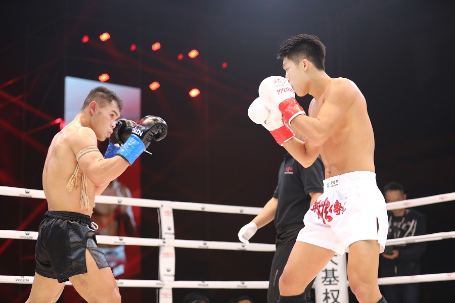 中国"ko小天王"刘威45秒终结对手进入总决赛